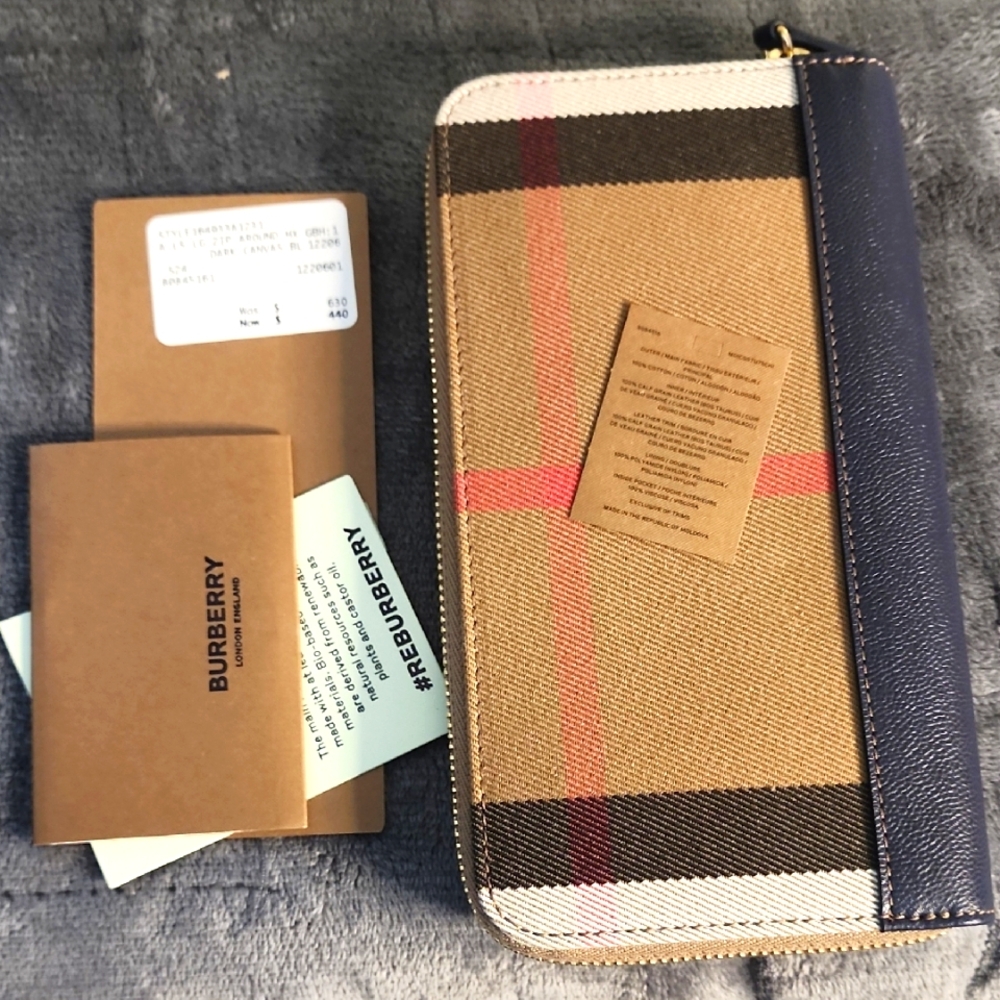 Burberry Beige and Navy Checkered Zip Wallet